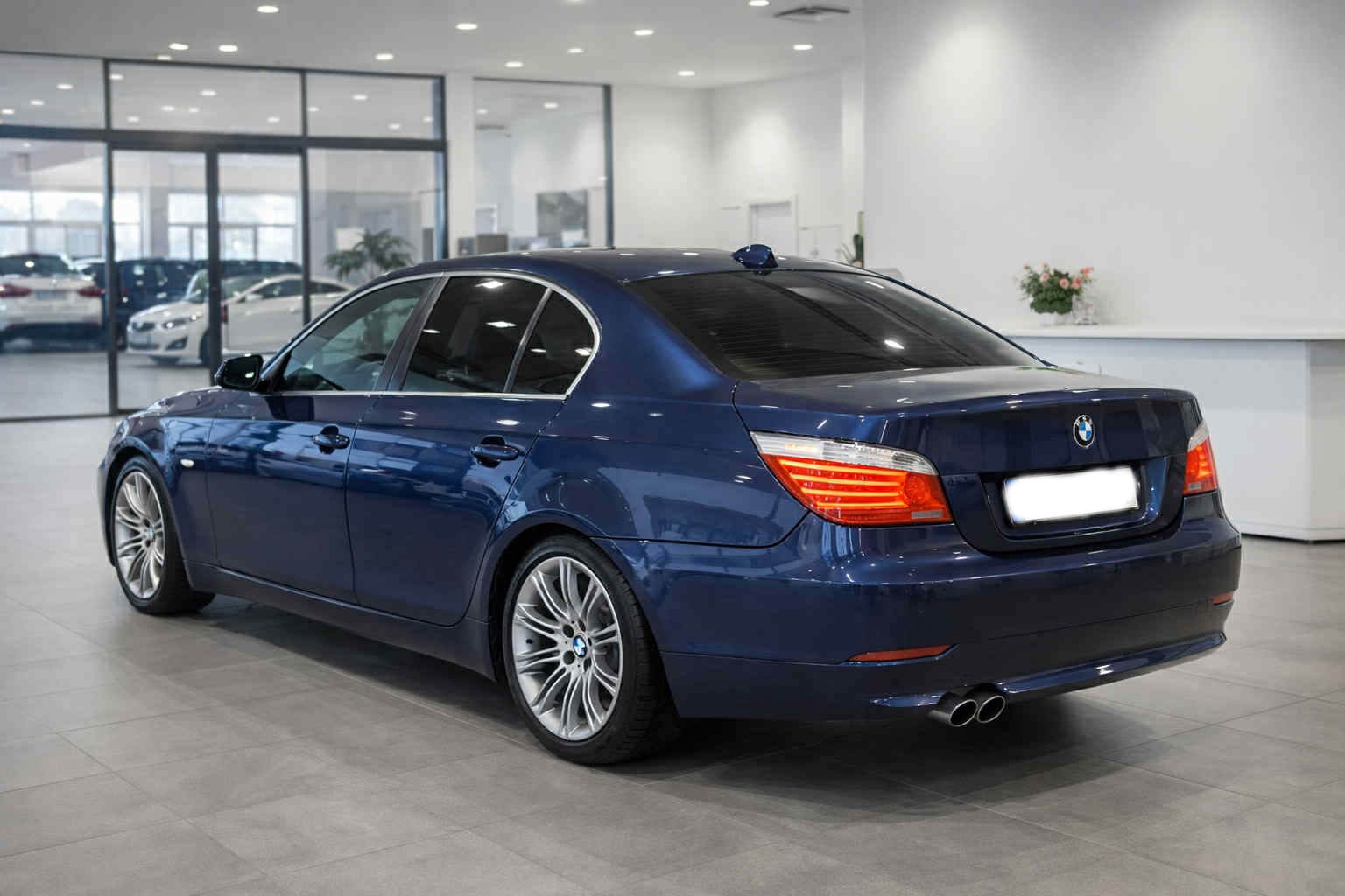 BMW 520 - Thumbnail 2